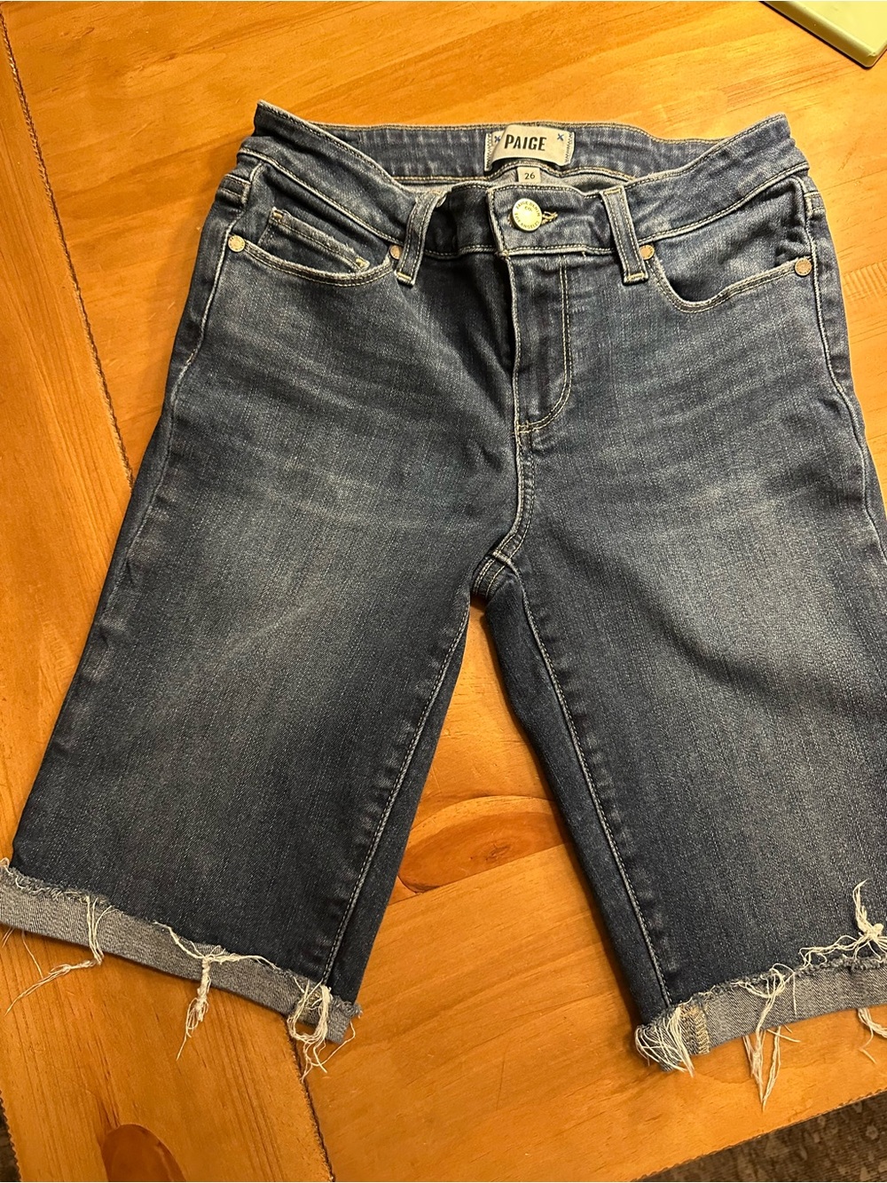 PAIGE Jax Knee Shorts Size 26 Distressed Raw Hem Denim Bermuda Shorts